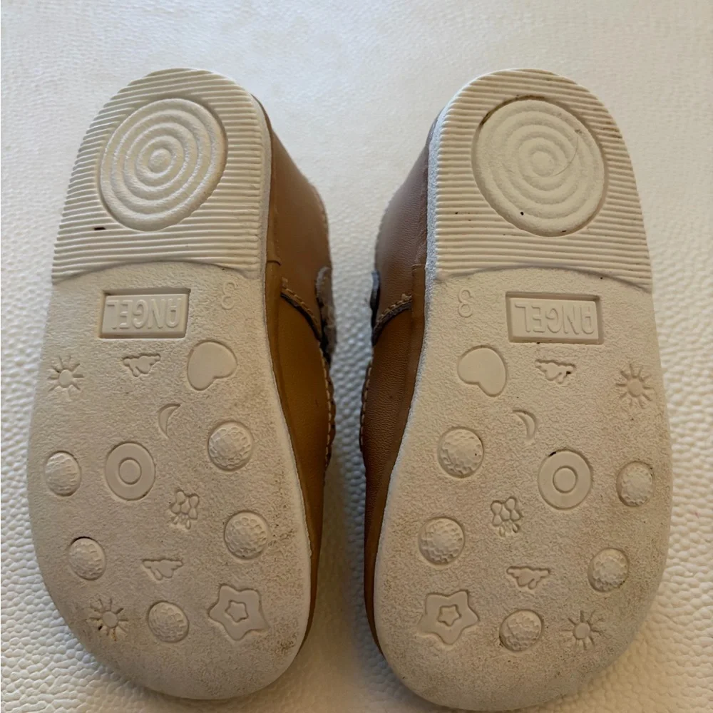 Angel T-strap Classic Tan Kids Shoes- GUC-Size 3 toddler - Picture 4 of 4